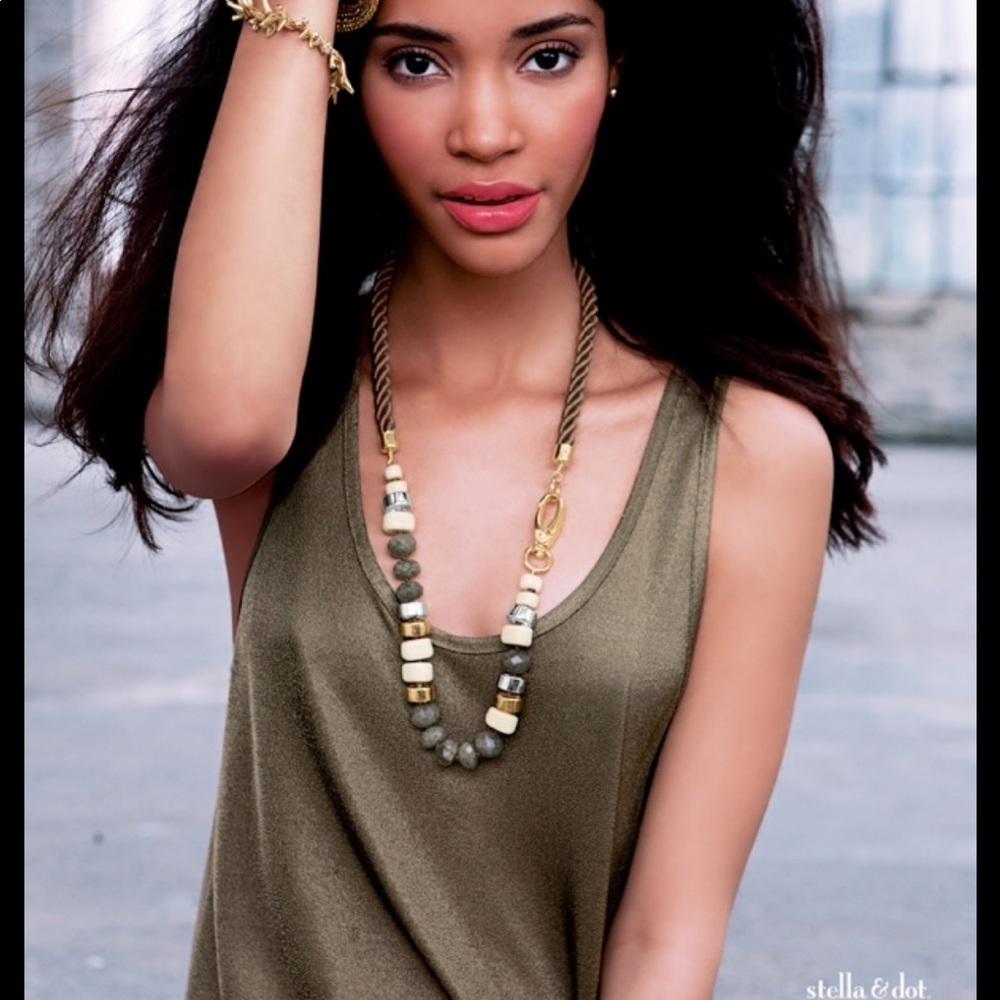 Stella & Dot Graceful Nomad Necklace